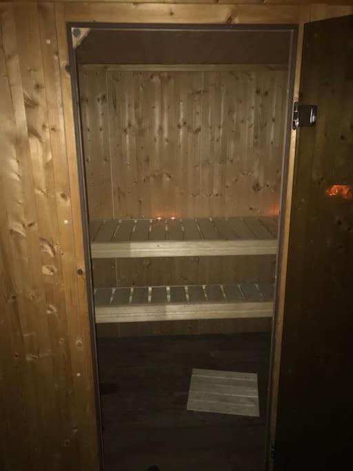 Mobil-Home Dans Un Beau Cadre A 15 Km Des Plages. Lunel (Herault) Exterior foto